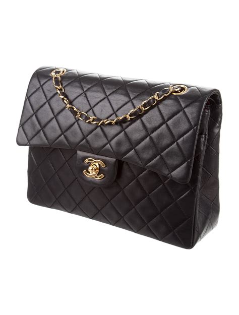 chanel flap quilted bag